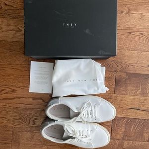 THEY New York sneakers in two tone low in white Aluminum